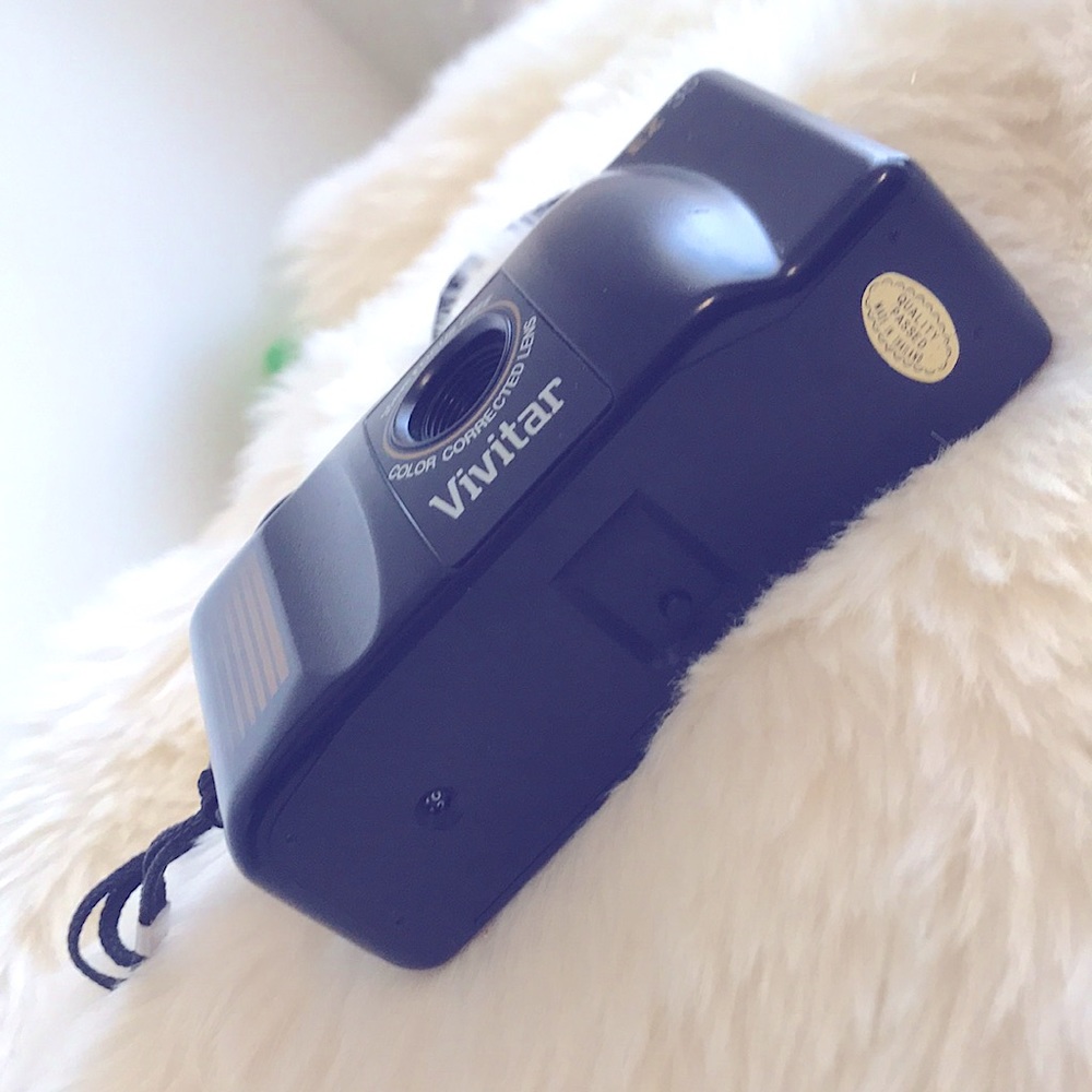 Vivitar EZ 35 View Finder Camera; Film & Focal Length 35mm: Exposure 24mm x 36mm - Picture 10 of 16